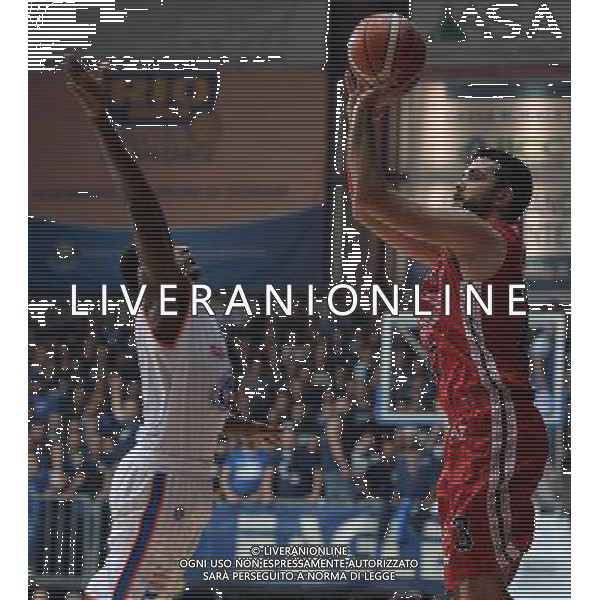 Beko Lega Basket Serie A 2015/2016 Giornata 9 Cucciago (CO) - 29.11.2015 Acqua Vitasnella Cantu\'-EA7 Emporio Armani Milano Nella Foto:simon /Ph.Vitez-Ag. Aldo Liverani