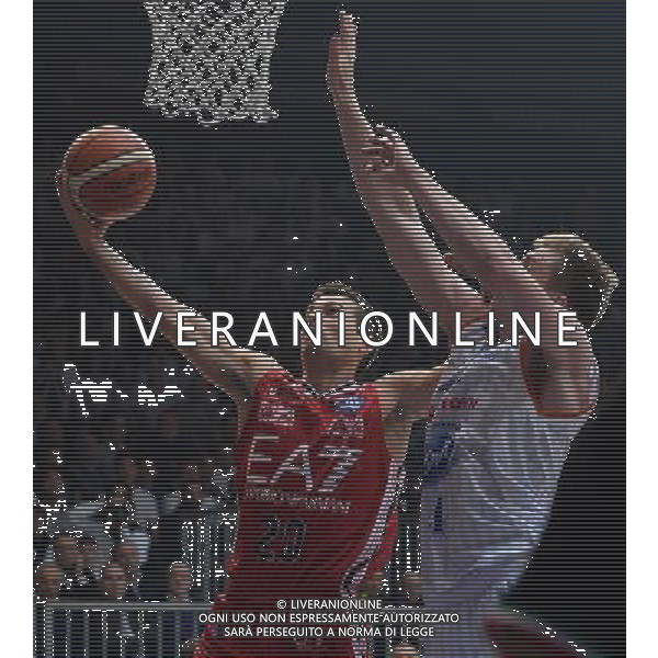 Beko Lega Basket Serie A 2015/2016 Giornata 9 Cucciago (CO) - 29.11.2015 Acqua Vitasnella Cantu\'-EA7 Emporio Armani Milano Nella Foto:Cinciarini Andrea /Ph.Vitez-Ag. Aldo Liverani
