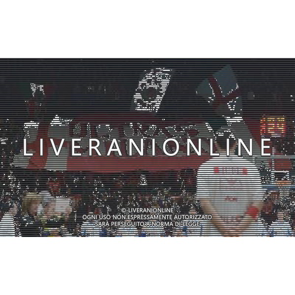 Beko Lega Basket Serie A 2015/2016 Giornata 15 Milano - 02.01.2016 EA7 Emporio Armani Milano-Banco di Sardegna Sassari Nella Foto:tifosi milano /Ph.Vitez-Ag. Aldo Liverani