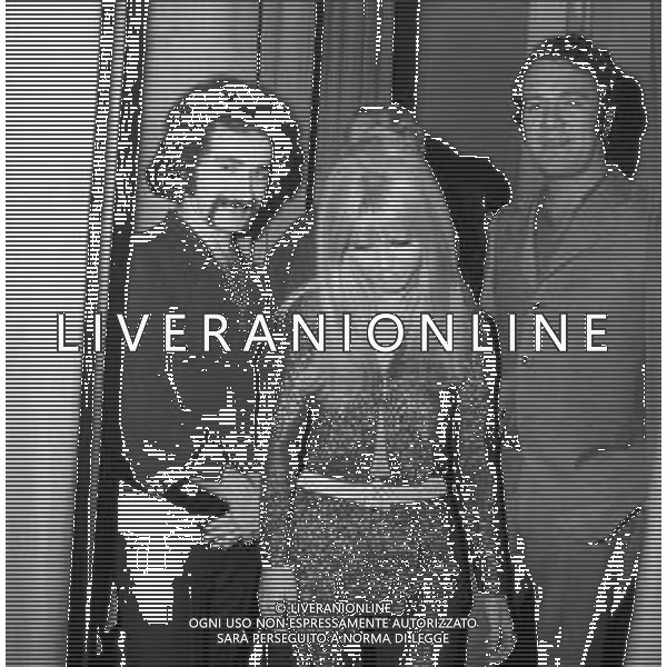 Il Premio TV - Regia televisiva Salsomaggiore 1971 - RETROSPETTIVA nella foto Dori Ghezzi con Livio macchia dei Camaleonti ©Archivio Giovanni Liverani/AGENZIA ALDO LIVERANI SAS