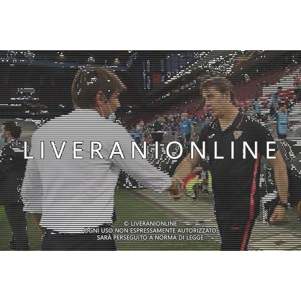 COLOGNE, GERMANY - AUGUST 21: Antonio Conte, Manager of Inter Milan and Julen Lopetegui, Head Coach of Sevilla FC shake hands prior to the UEFA Europa League Final between Seville and FC Internazionale at RheinEnergieStadion on August 21, 2020 in Cologne, Germany. (Photo by UEFA - Handout/UEFA via Getty Images) AG ALDO LIVERANI SAS