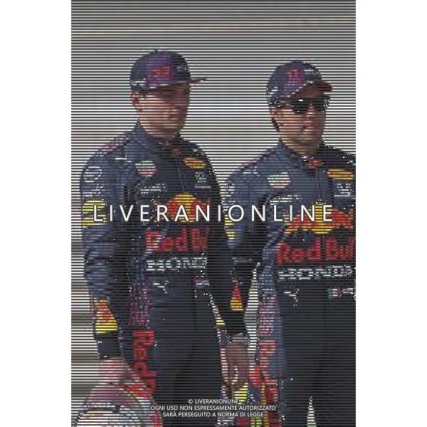 (L to R): Max Verstappen (NLD) Red Bull Racing with Sergio Perez (MEX) Red Bull Racing. 12.03.2021. Formula 1 Testing, Sakhir, Bahrain, Day One. - www.xpbimages.com, EMail: requests@xpbimages.com © Copyright: Moy / XPB Images/ AGENZIA ALDO LIVERANI SAS - ITALY ONLY EDITORIAL USE ONLY