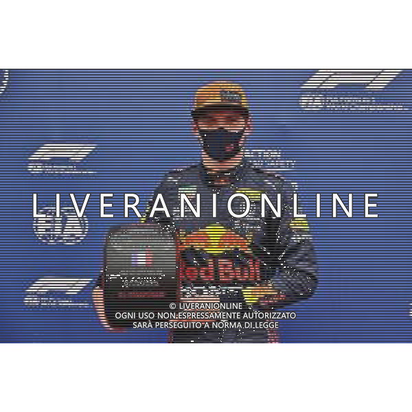 Max Verstappen (NLD) Red Bull Racing celebrates with the Pirelli Pole Position Award in qualifying parc ferme. 19.06.2021. Formula 1 World Championship, Rd 7, French Grand Prix, Paul Ricard, France, Qualifying Day. - www.xpbimages.com, EMail: requests@xpbimages.com © Copyright: Batchelor / XPB Images/AGENZIA ALDO LIVERANI SAS - ITALY ONLY EDITORIAL USE ONLY