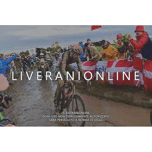 03-10-2021 Paris - Roubaix; 2021, Lotto - Soudal; Vermeersch, Florian; Carrefour De L\'arbre; FOTO STEFANO SIROTTI-AG ALDO LIVERANI SAS