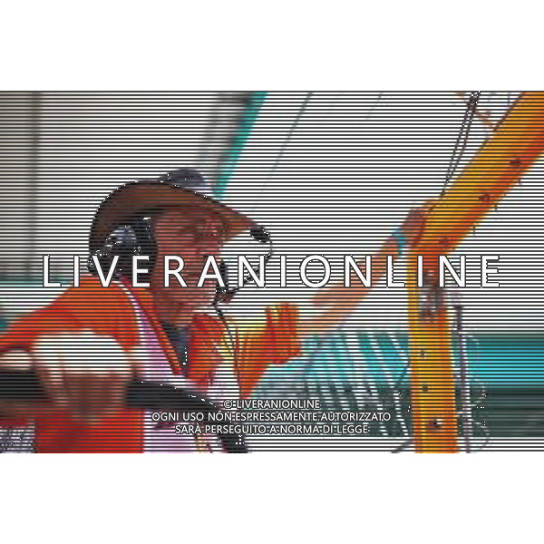 Circuit atmosphere - a marshal. 07.05.2022. Formula 1 World Championship, Rd 5, Miami Grand Prix, Miami, Florida, USA, Qualifying Day. - www.xpbimages.com, EMail: requests@xpbimages.com © Copyright: Coates / XPB Images/ AGENZIA ALDO LIVERANI SAS - ITALY ONLY EDITORIAL USE ONLY