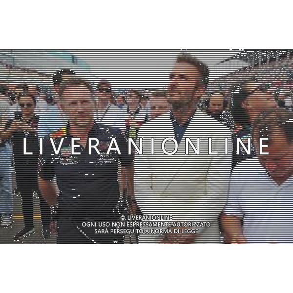 (L to R): Christian Horner (GBR) Red Bull Racing Team Principal with David Beckham (GBR) Former Football Player on the grid. 08.05.2022. Formula 1 World Championship, Rd 5, Miami Grand Prix, Miami, Florida, USA, Race Day. - www.xpbimages.com, EMail: requests@xpbimages.com © Copyright: Coates / XPB Images/AGENZIA ALDO LIVERANI SAS - IOTALY ONLY EDITORIAL USE ONLY