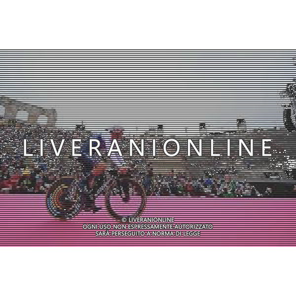 29-05-2022 Giro D\'italia; Tappa 21 Verona - Verona; 2022, Quick Step - Alpha Vinyl; Vansevenant, Mauri; Verona - Arena; ©SIROTTI/AGENZIA ALDO LIVERANI SAS