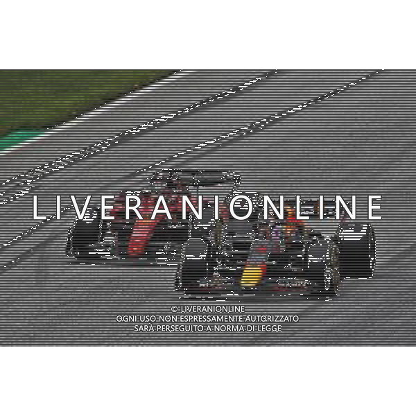 Max Verstappen (NLD) Red Bull Racing RB18 and Charles Leclerc (MON) Ferrari F1-75 battle for position. 10.07.2022. Formula 1 World Championship, Rd 11, Austrian Grand Prix, Spielberg, Austria, Race Day. - www.xpbimages.com, EMail: requests@xpbimages.com © Copyright: Coates / XPB Images/AGENZIA ALDO LIVERANI SAS - ITALY ONLY EDITORIAL USE ONLY
