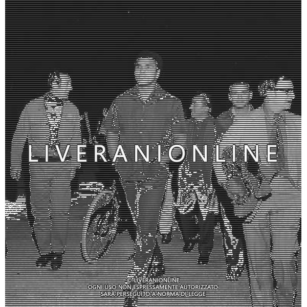 Milano Ottobre 1971 Muhammad Ali\' (Cassius Clay) pugile arriva a Linate ph archivio giovanni liverani/agenzia aldo liverani
