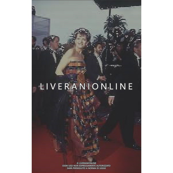 RETROSPETTIVA CLAUDIA CARDINALE ATTRICE NELLA FOTO al suo arrivo al 46° Film Festival di Cannes nel 1993 (membro della giuria) ©DFP / AGENZIA ALDO LIVERANI SAS