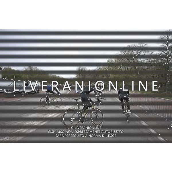 04-04-2024 Allenamento Paris - Roubaix 2024; 2024, Visma - Lease A Bike; Van Baarle, Dylan; Arenberg; ©SIROTTI / AGENZIA ALDO LIVERANI SAS