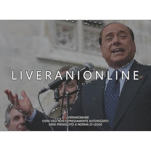Como 16 maggio 2007 Comizio elettorale di Berlusconi Silvio in piazza Duomo a Como nella foto: Berlusconi Silvio foto Andry / Ag. Aldo Liverani
